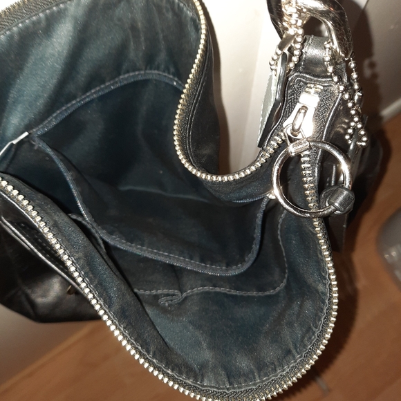 Coach purse - Picture 3 of 3